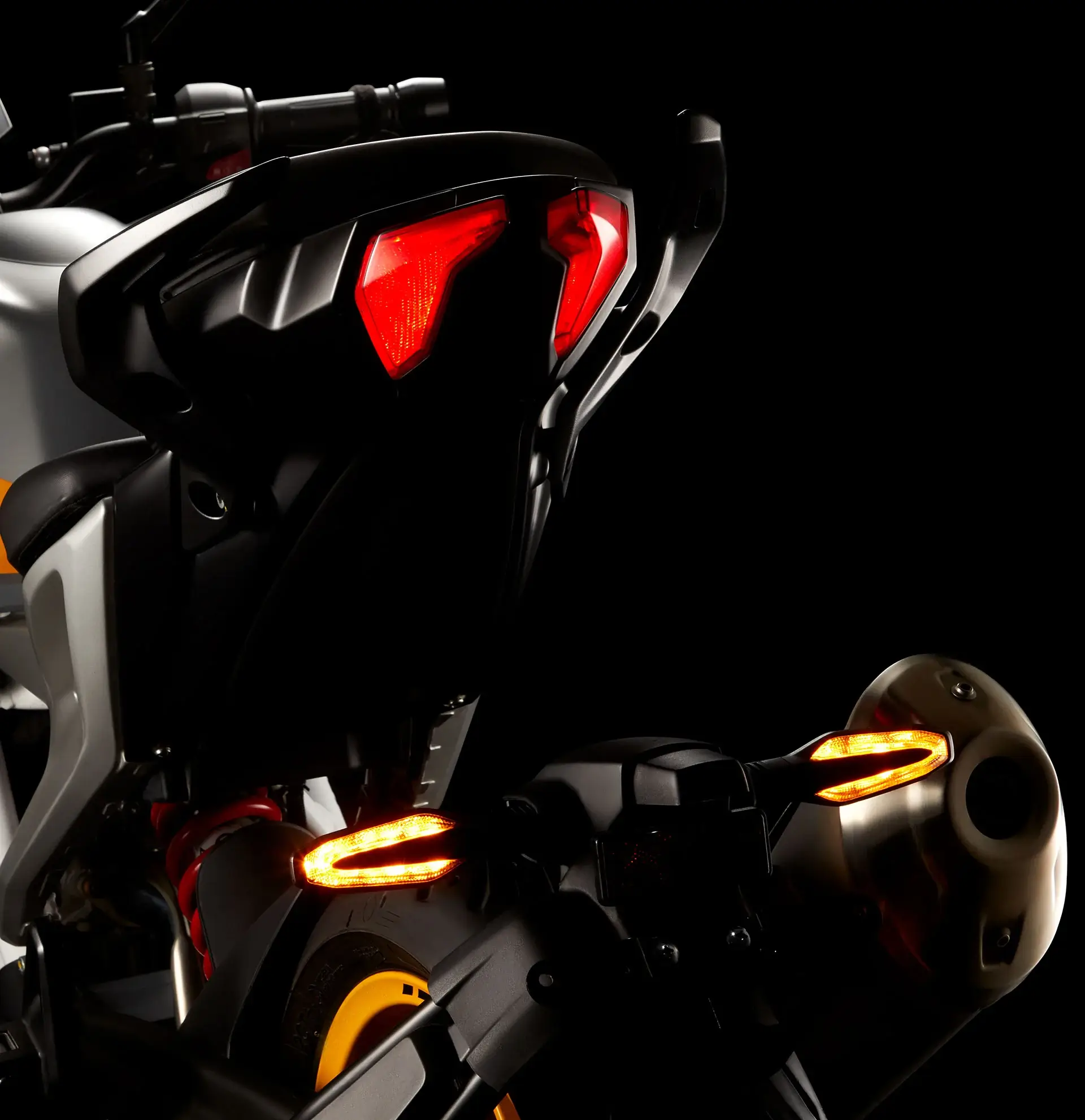 Apache RTR 310 3